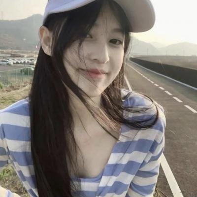 背鸭子的男孩